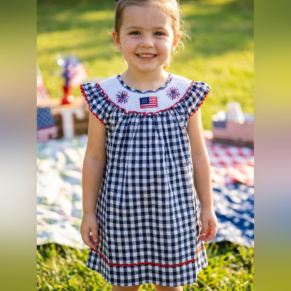 Auraquise July 4th Gingham Kids Dress with Smocked Accents Sz 7T
